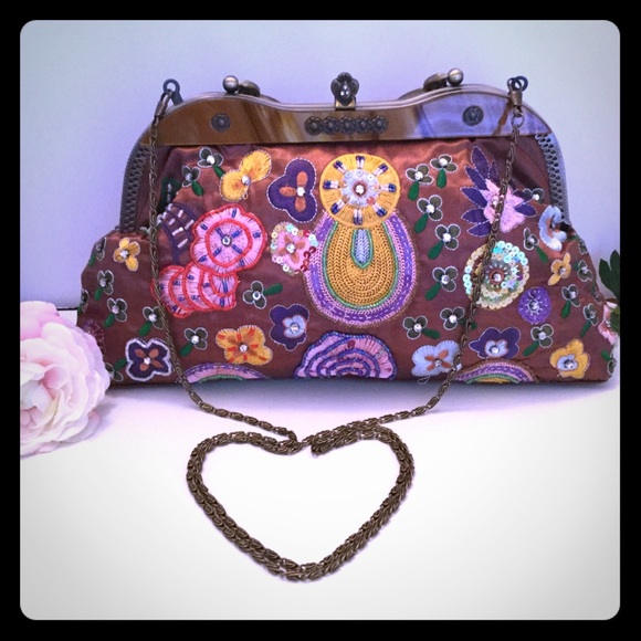 Handbags - RESERVED for ( Laurie)JEWELED BAG🌸